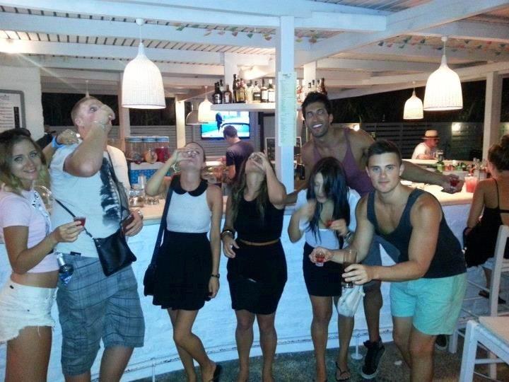 427551_10151188773914104_1157145239_n